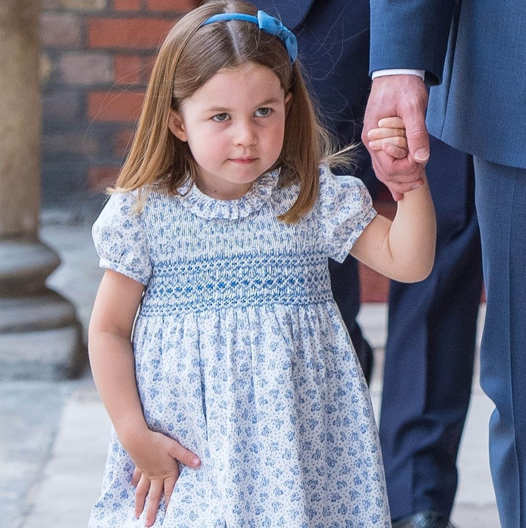 Księżniczka Charlotte upomniała fotoreporterów na chrzcie brata. Pokazała im, gdzie ich miejsce