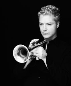 10 ciekawostek o Chrisie Botti. Nieznane oblicze trębacza