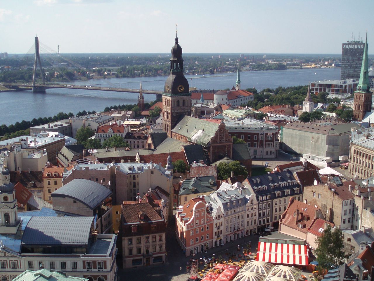 Lotnisko Ryga. Jak się dostać do centrum miasta?