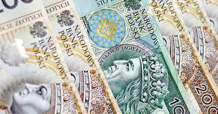 Banknoty coraz dłużej pozostają w obiegu. Ich wartość to 185,1 mld zł
