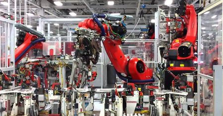 Roboty mogą zabrać nam pracę, ale nie tak szybko. Nawet Elon Musk zmienił zdanie