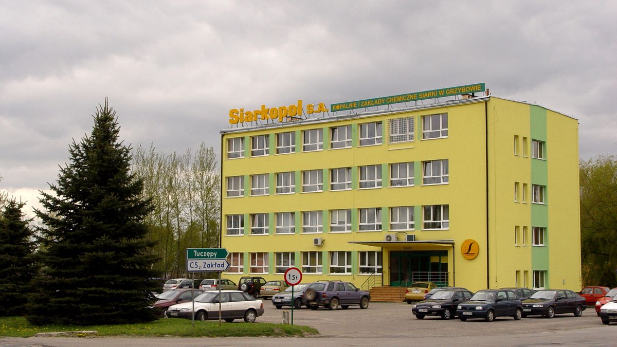 Prezes Siarkopolu w Grzybowie (Świętokrzyskie) Trajan Szuladziński i wiceprezes Agnieszka Leszczyńska zostali odwołani ze stanowisk.