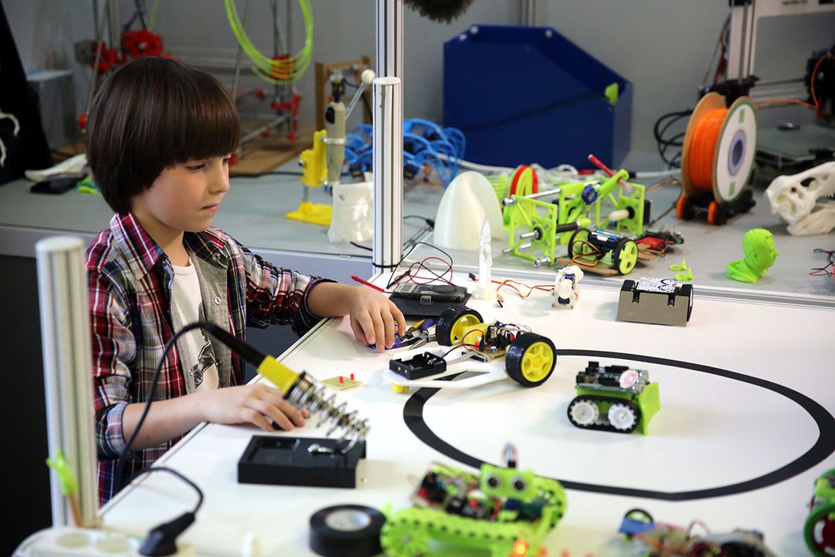 Odpowiedni zabawki ułatwią dziecku zdobywanie ważnej wiedzy