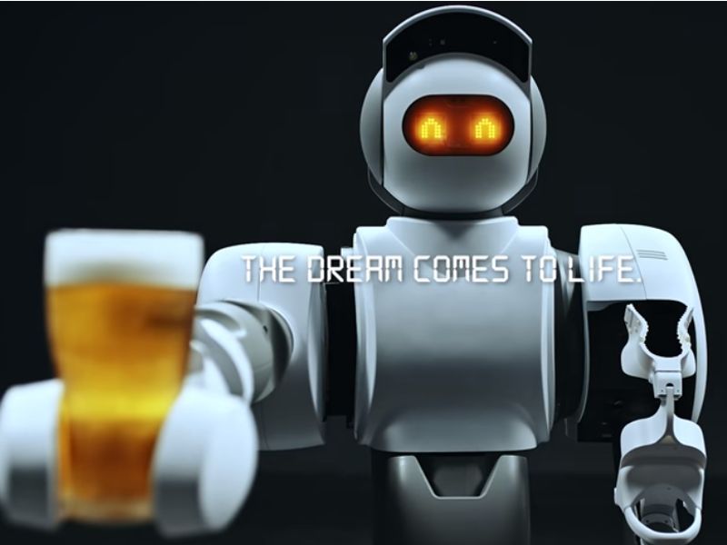 Ten robot posprząta i przeniesie ci piwo. Spełnienie marzeń wielu z nas