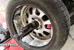 Kostrzyn. 150 tys. ukryte w oponach, mężczyzna usłyszał zarzuty