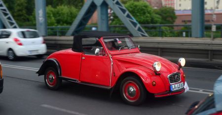 Citroeny 2CV zjechały do Torunia