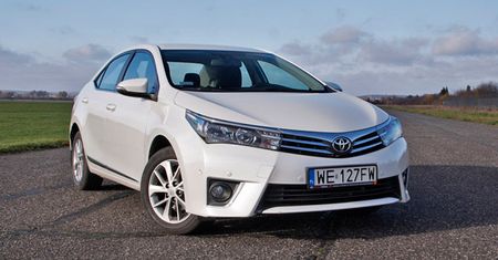 "Niewidzialne" słupki przednie? Nowy patent Toyoty