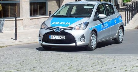 Policjanci od pół roku testują hybrydowe radiowozy – jak się spisują?