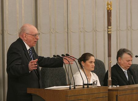 Senat uhonorował Irenę Sendler