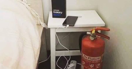 "Przyczyna pożaru Galaxy Note 7".  Internauci nie mają litości