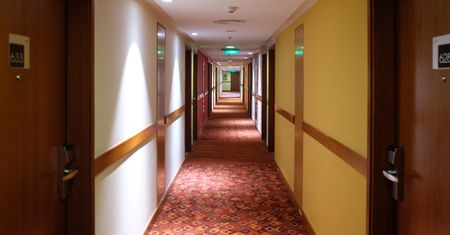 Koronawirus. Wrocław. Hotel przekształcony w izolatorium. Pomogli studenci