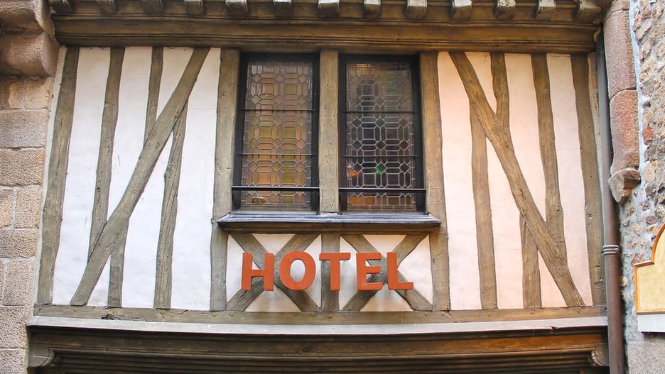 Najstarszy hotel na świecie został zbudowany ponad 1300 lat temu. Znajduje się w Japonii