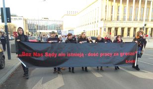 Pracownicy sądów protestują przeciwko niskim pensjom. "To nie manifestacja polityczna"