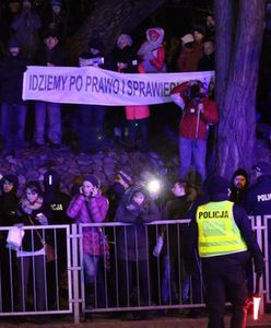 Kary dla protestujących przed Senatem. Zajmie się nimi sąd