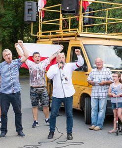 Krzyczeli "Zdrajca!" pod domem Frasyniuka. W jego obronie stanęli sąsiedzi