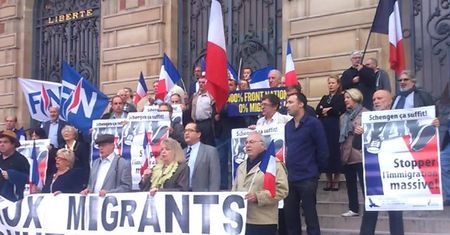 Francuzi wściekli. Obóz imigrantów koło Wersalu