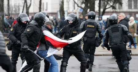 Białoruś: Alaksandr Barazienka prowadzi głodówkę w areszcie