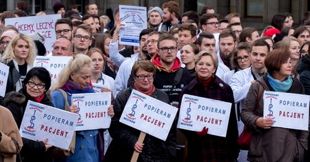 Protest rezydentów trwa. Dzień bez lekarza w Małopolsce