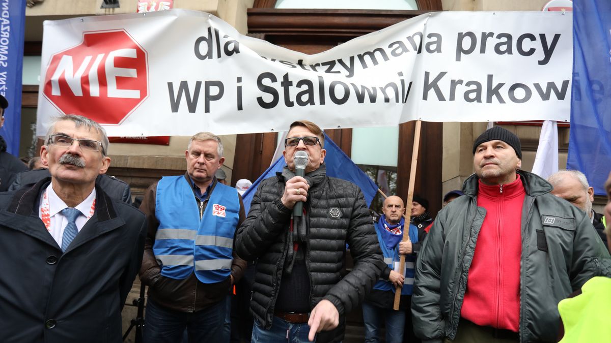 Hutnicy domagali się m.in. wstrzymania decyzji o wygaszeniu wielkiego pieca w Krakowie.