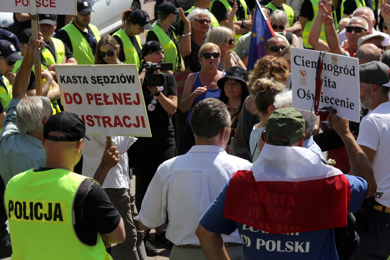 Z polskiego na nasze, czyli 7 określeń ze słownika PiS