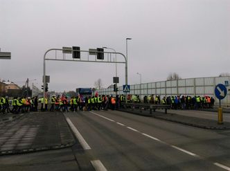 Hodowcy drobiu protestują. Zablokowali drogę w Siewierzu