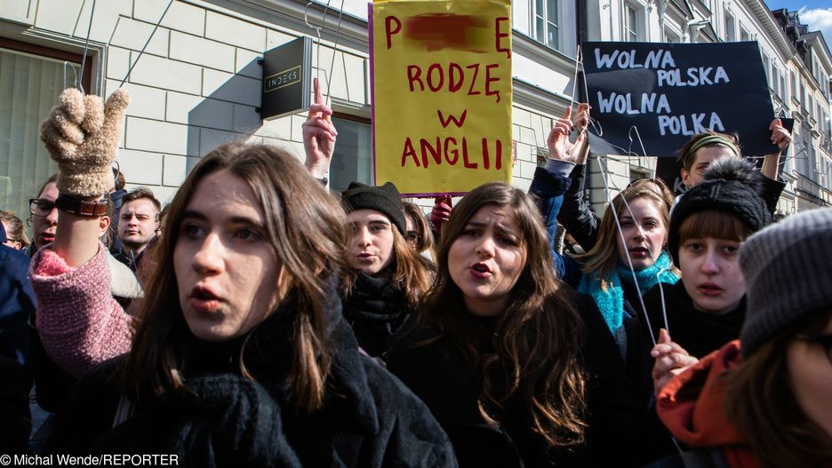 Protest studentów w Warszawie przeciwko zaostrzeniu prawa aborcyjnego