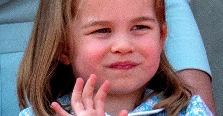 Księżniczka Charlotte pokazała pazurki na chrzcie Louisa. Jej zachowanie komentuje cały świat