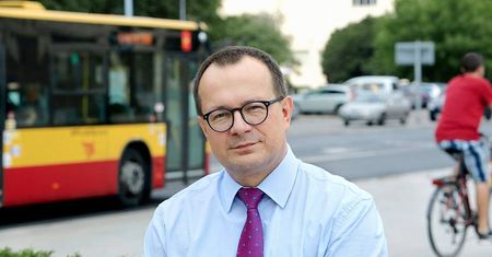 Łódź: ulotki wyborcze na torebkach na psie kupy