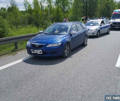24-latka potrąciła policjanta i przez kilkanaście kilometrów "wiozła" go na masce samochodu