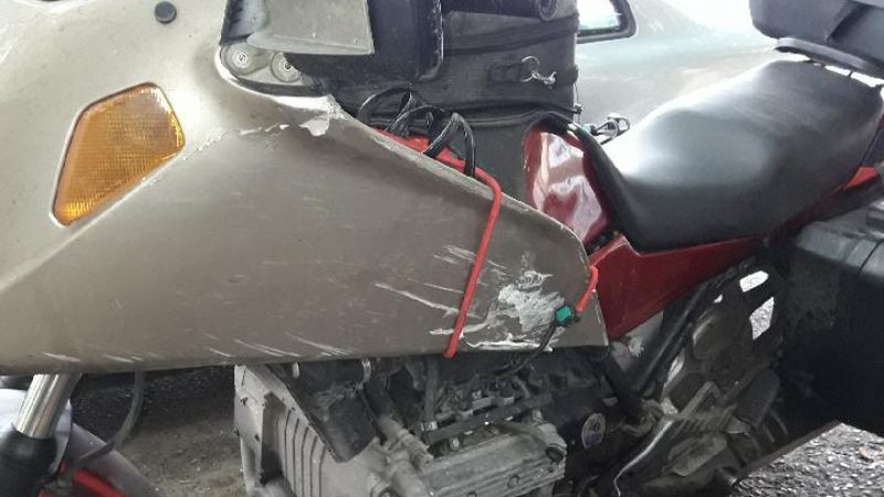 Uszkodzony motor po napaści w Radomiu 