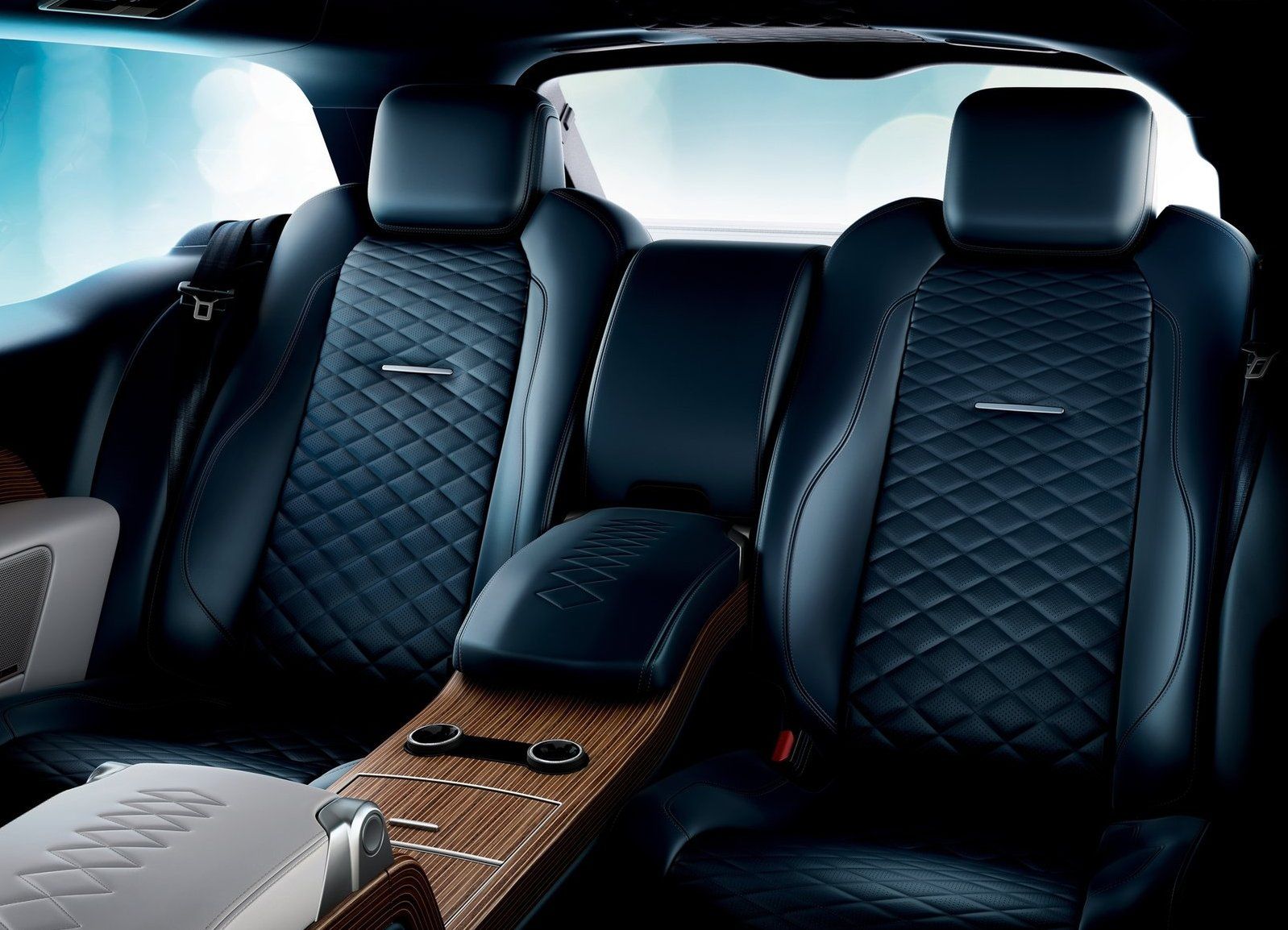 Range Rover SV Coupe 