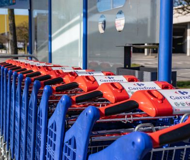 Carrefour dostarczy zakupy do domu na terenie całego kraju. Ominie niedzielę niehandlową