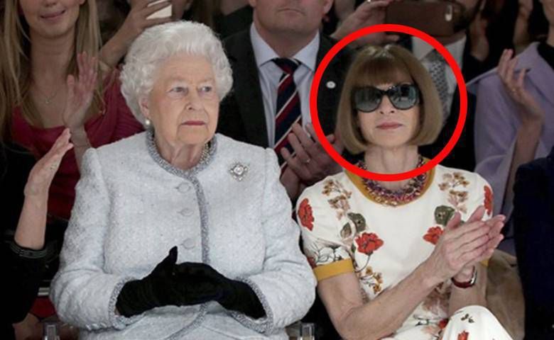 Anna Wintour w okularach w obecności królowej