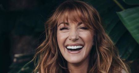 Ma 67 lat i ciało dwudziestolatki. Jane Seymour w sesji dla "Playboya"
