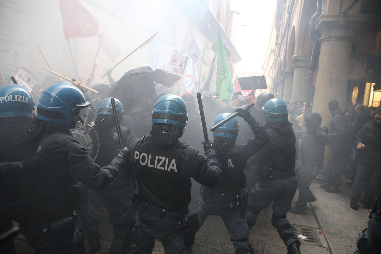 Włochy. Policja udaremniła zamach neonazistów w Mediolanie