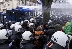 ANTIFA zablokowała kongres prawicowej AfD. Policja użyła siły