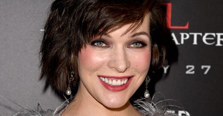 Córka Milli Jovovich to jej wierna kopia. Wygląda jak mama za młodu