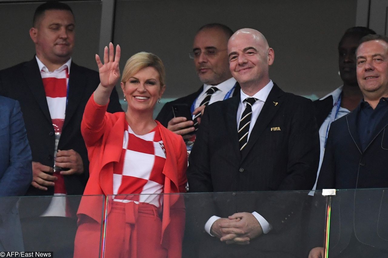 Prezydent Chorwacji na meczu z Rosją. Postawiła na narodowe barwy
