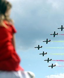 Awionetki, balony i myśliwce