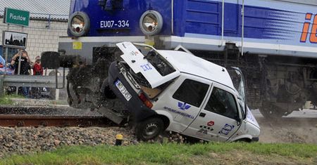 Crash test na przejeździe