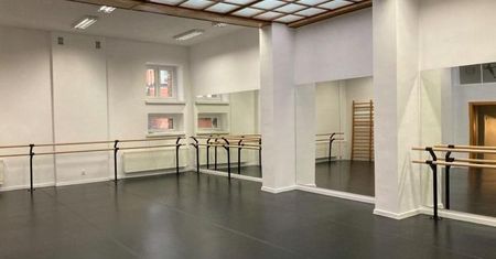 Uczniowie będą uczyć się baletu i ćwiczyć fitness