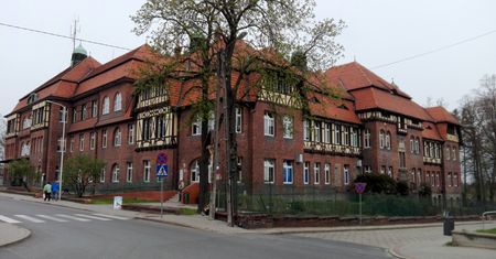 Tragedia w Prudniku. Mężczyzna wyskoczył przez szpitalne okno