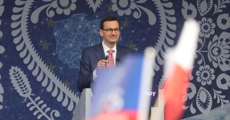 Premier oszacował wzrost dochodów z podatków na 100 mld zł