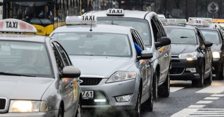 W Olsztynie taksówki nie tylko do przewożenia ludzi. Przydadzą się także w trakcie… pożaru
