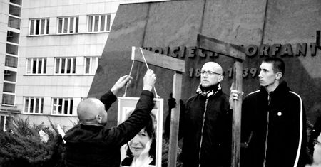 Tak PiS i narodowcy przez lata ośmielali neonazistów. Dowodów jest cała masa
