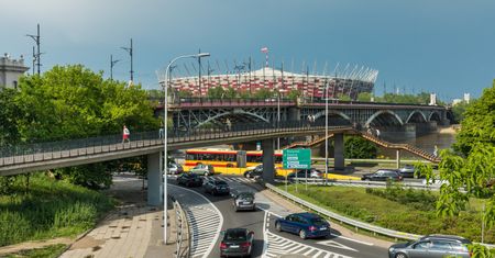 Warszawa. Biegi i mecz, czyli weekendowe utrudnienia na ulicach stolicy. Sprawdź, które ulice będą zamknięte