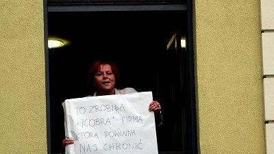 Zabarykadowana w sekretariacie teatru aktorka Barbara Dembińska