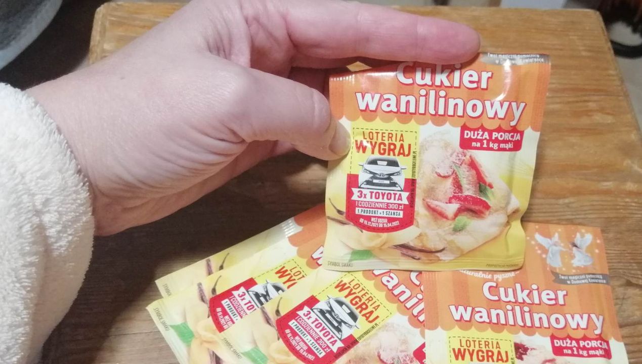 Kupując cukier wanilinowy, wiele osób nie zdaje sobie sprawy, że to nie jest cukier waniliowy