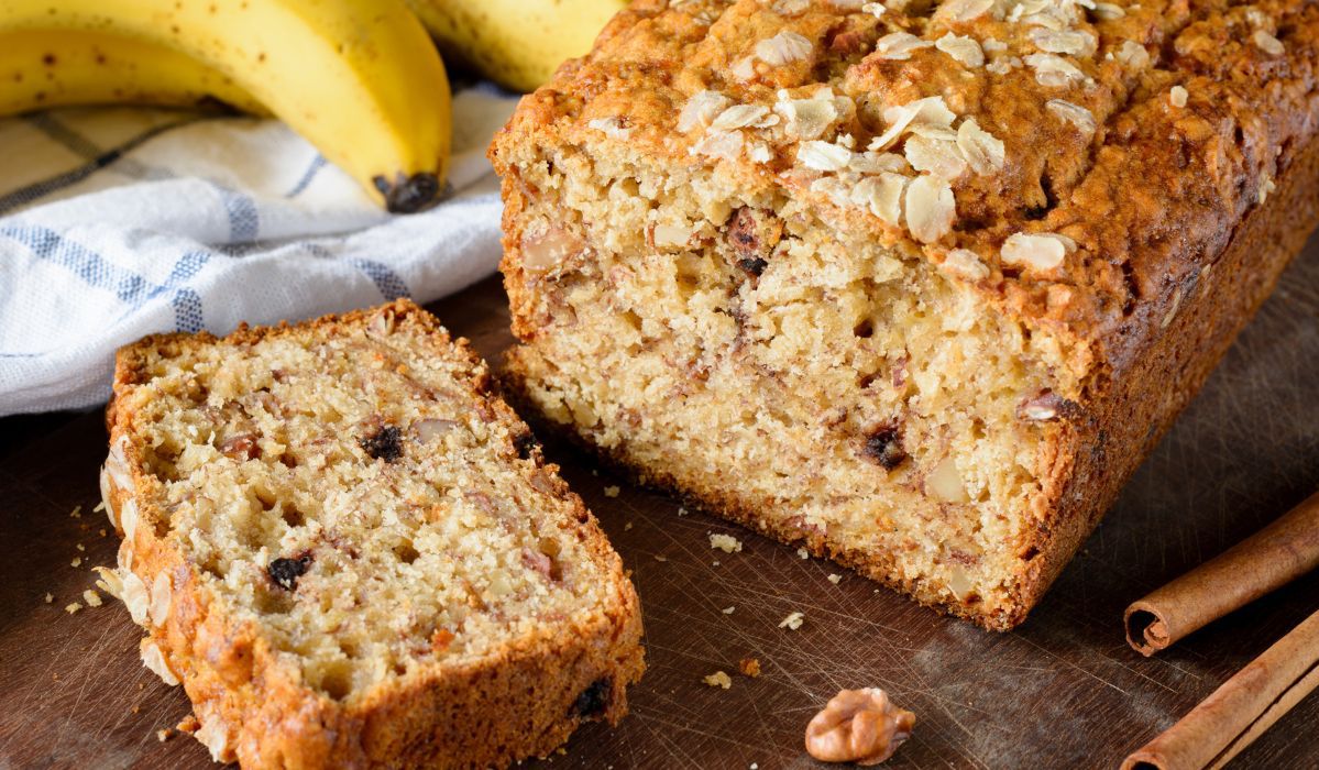 Domowy chlebek bez drożdży i zakwasu. Zrobisz ze starych bananów