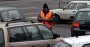 Nie dasz złotówki, porysują ci auto. Problem "parkingowych"